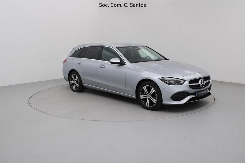 Usado Mercedes C300 Avantgarde 197 HP (144 kW) 2024 Cinza Carrinha