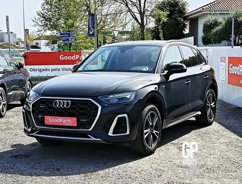 Preto Usado 2021 Audi Q5 Business SUV | € 39.900 (Caro) - Imagem 1/4