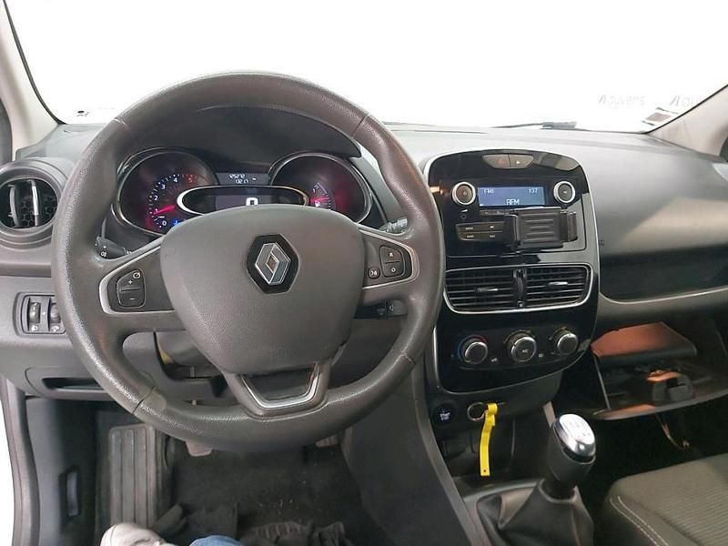 Usado Renault Clio IV Zen 90 HP (66 kW) 2018 Branco