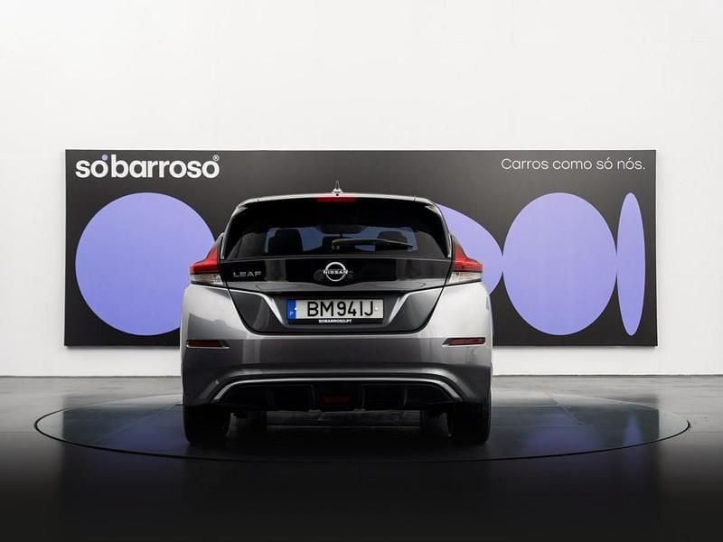 Usado Nissan Leaf N-Connecta 110 kW (150 HP) 2024 Cinza Citadino