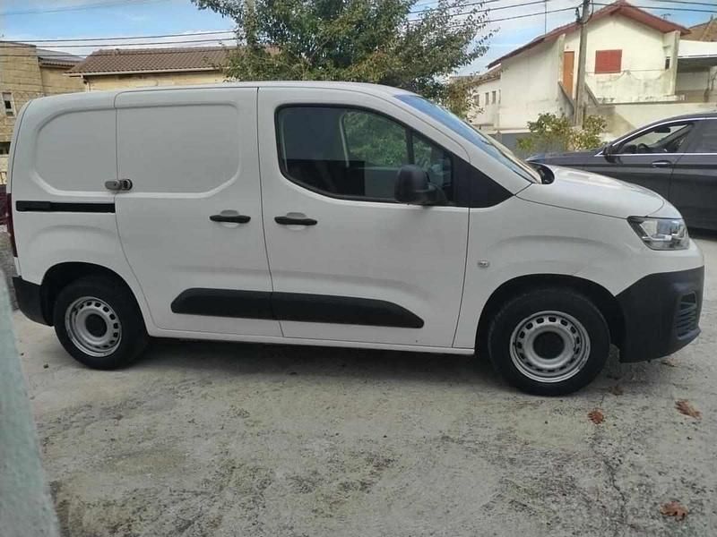 Usado Citroën Berlingo 76 HP (55 kW) 2020 Branco Monovolume