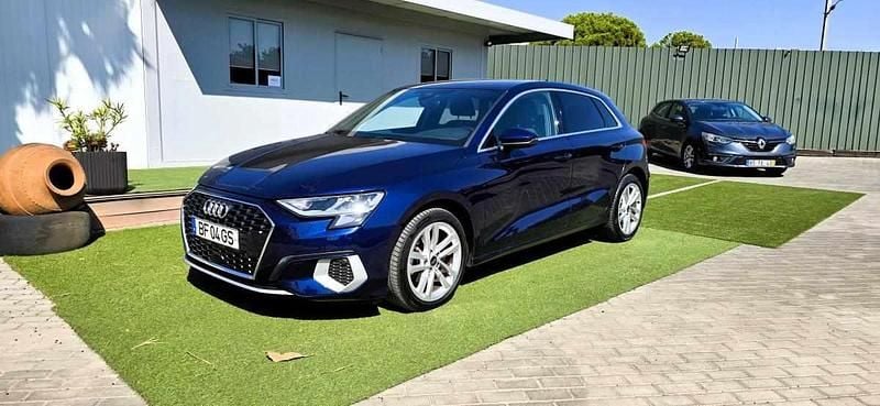 Azul Usado 2023 Audi A3 Citadino | € 26.500 (Preço justo) - Imagem 1/4