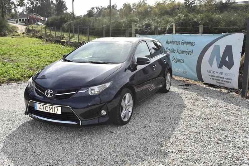 Azul Usado 2014 Toyota Auris Comfort | € 11.950 (Super Preço) - Imagem 1/4