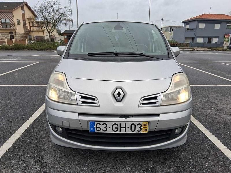 Usado 2008 Renault Grand Modus Monovolume | € 2.750 - Imagem 1/4