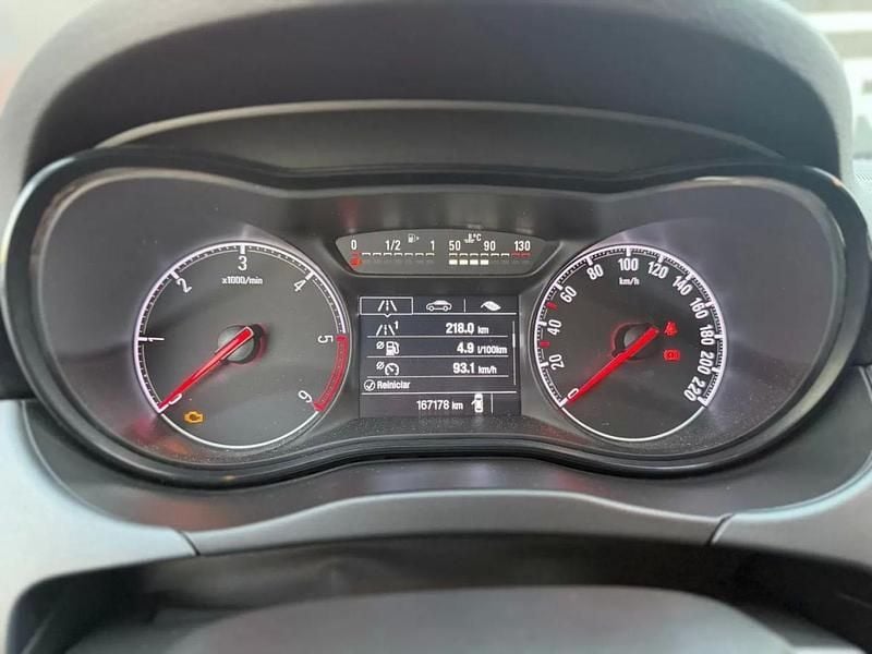 Usado Opel Corsa Business Edition 95 HP (69 kW) 2018 Branco Citadino