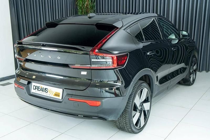 Usado Volvo C40 300 kW (408 HP) 2022 Preto SUV