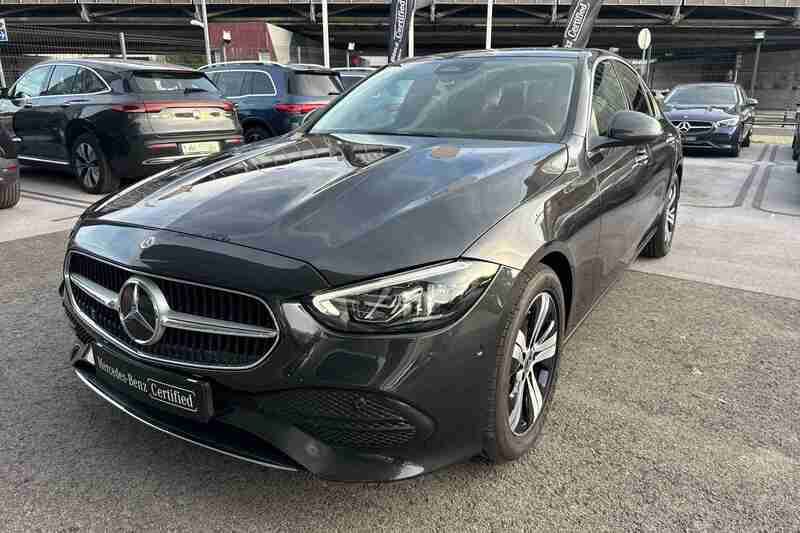 Cinzento Usado 2023 Mercedes C220 Avantgarde Sedan | € 45.900 (Preço elevado) - Imagem 1/4