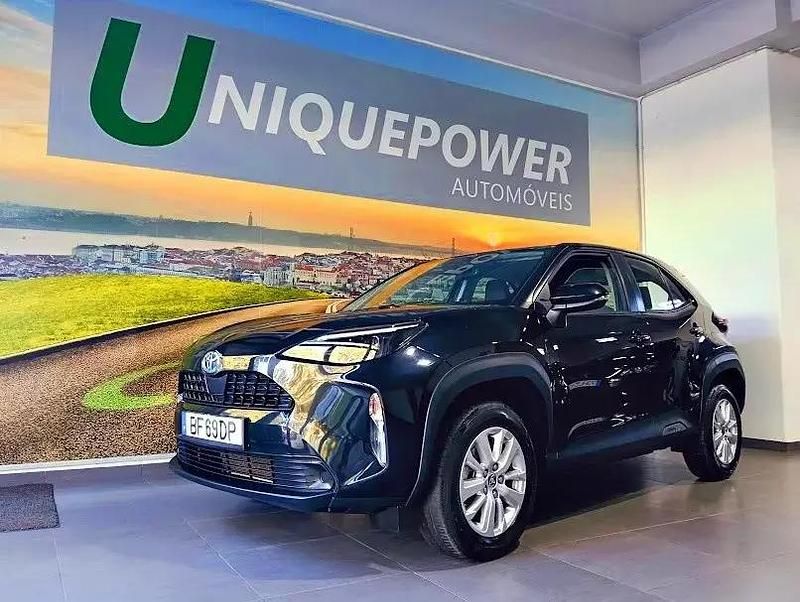 Preto Usado 2023 Toyota Yaris Cross Comfort SUV | € 25.990 - Imagem 1/4