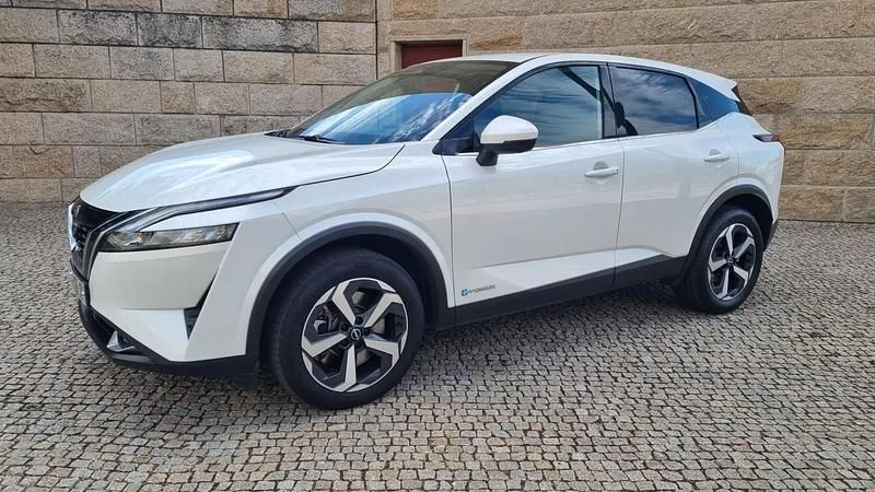 Branco Usado 2023 Nissan Qashqai N-Connecta SUV | € 32.900 (Preço justo) - Imagem 1/4