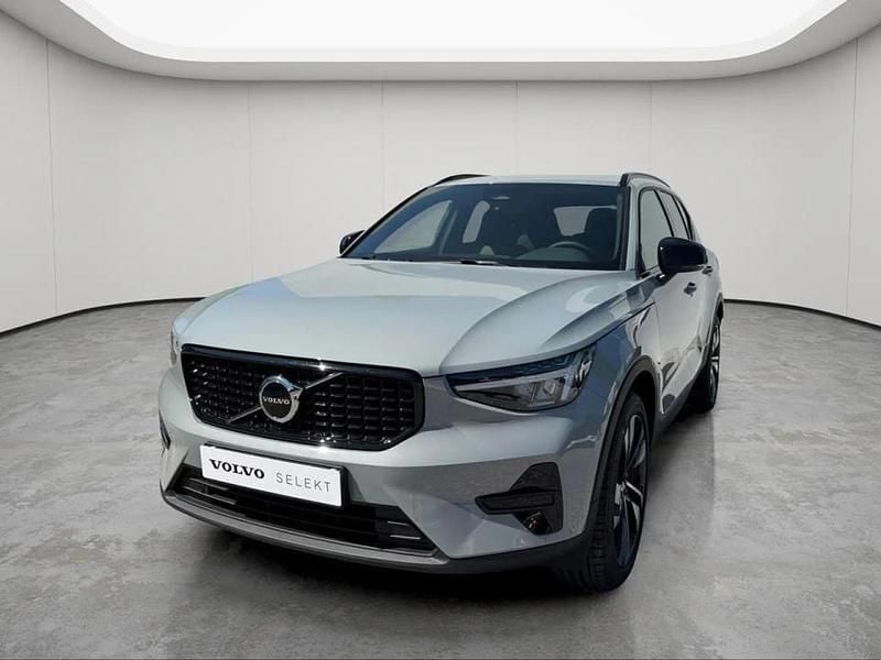Cinzento Novo 2025 Volvo XC40 SUV | € 44.450 (Preço elevado) - Imagem 1/4
