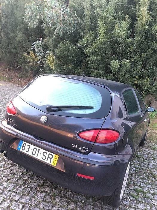 Usado 2001 Alfa Romeo 147 Citadino | € 2.400 - Imagem 1/4