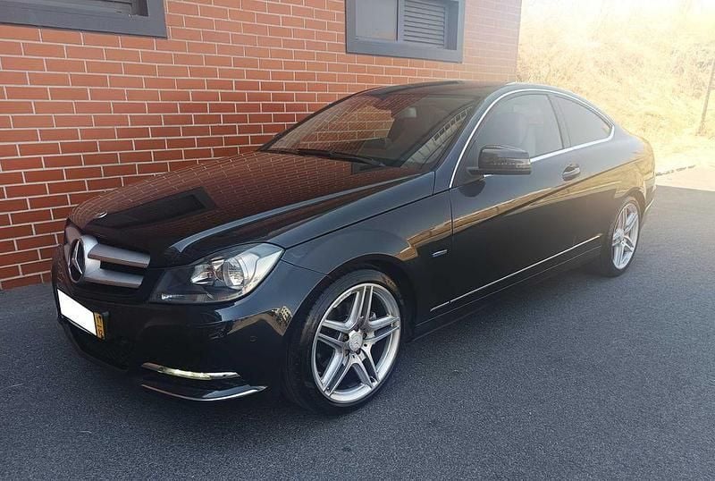 Usado 2011 Mercedes C250 | € 14.750 (Caro) - Imagem 1/4