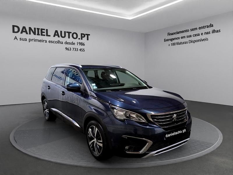 Azul Usado 2018 Peugeot 5008 Monovolume | € 17.500 (Preço justo) - Imagem 1/4