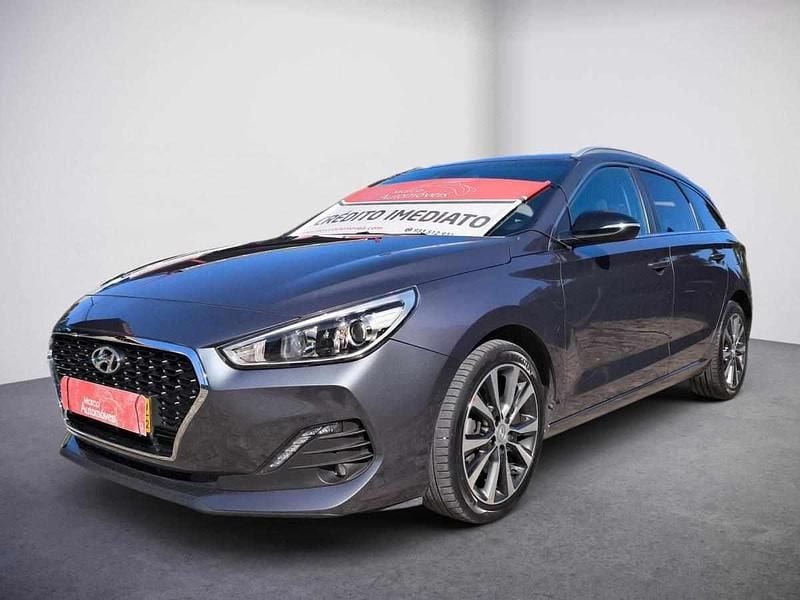 Cinza Usado 2019 Hyundai i30 Style Carrinha | € 14.750 (Bom preço) - Imagem 1/4