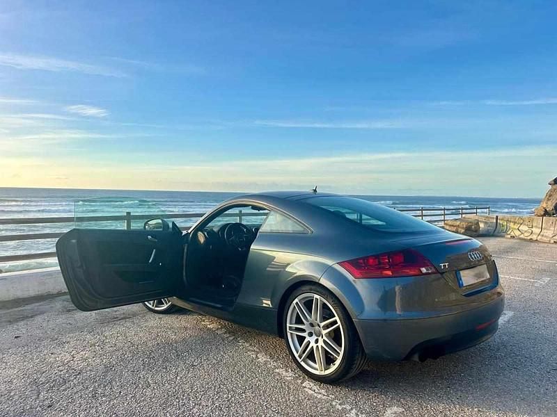 Usado Audi TT 200 HP (147 kW) 2007 Cinzento Coupé