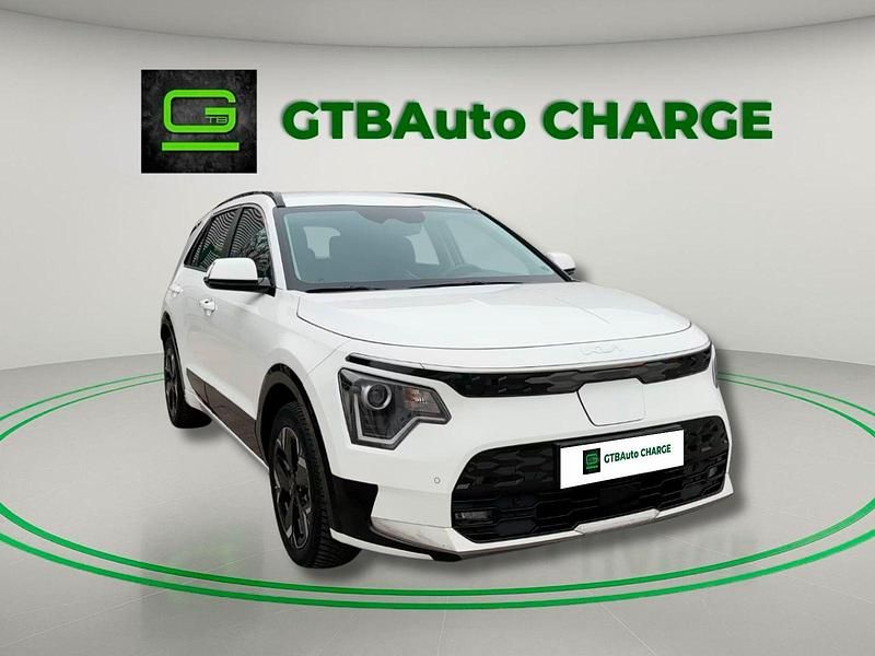 Branco Usado 2023 Kia e-Niro Vision SUV | € 34.750 (Caro) - Imagem 1/4