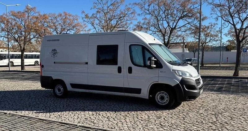 Branco Usado 2021 Fiat Ducato Van | € 39.900 - Imagem 1/4