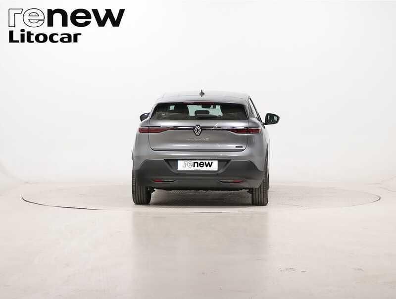 Usado Renault Megane E-Tech Evolution 95 kW (130 HP) 2024 Cinzento SUV