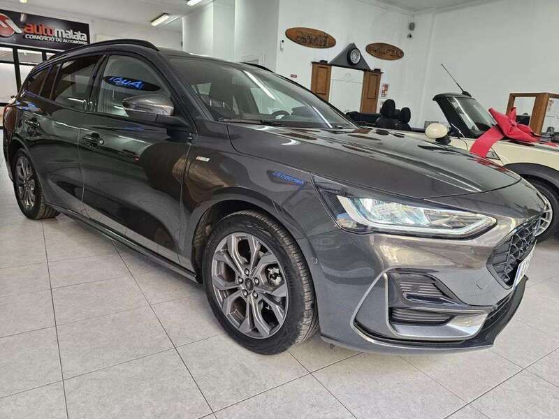 Cinzento Usado 2023 Ford Focus ST-Line Carrinha | € 26.000 (Preço justo) - Imagem 1/4