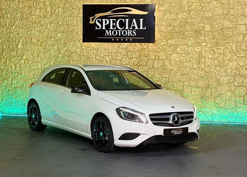 Usado Mercedes A180 Urban 109 HP (80 kW) 2014 Branco