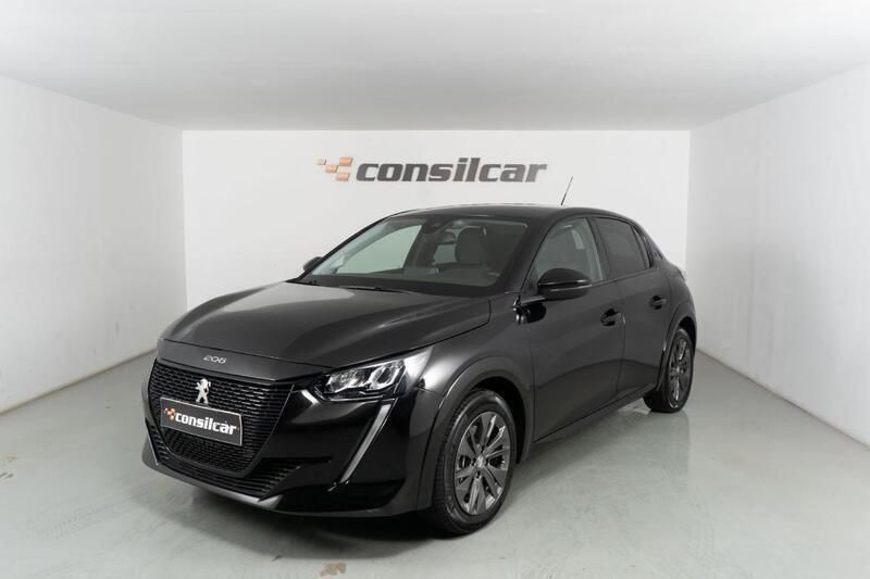 Preto Usado 2022 Peugeot e-208 Allure Citadino | € 17.980 (Bom preço) - Imagem 1/4