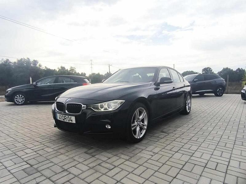 Preto Usado 2012 BMW 320 Sedan | € 14.750 (Preço justo) - Imagem 1/4