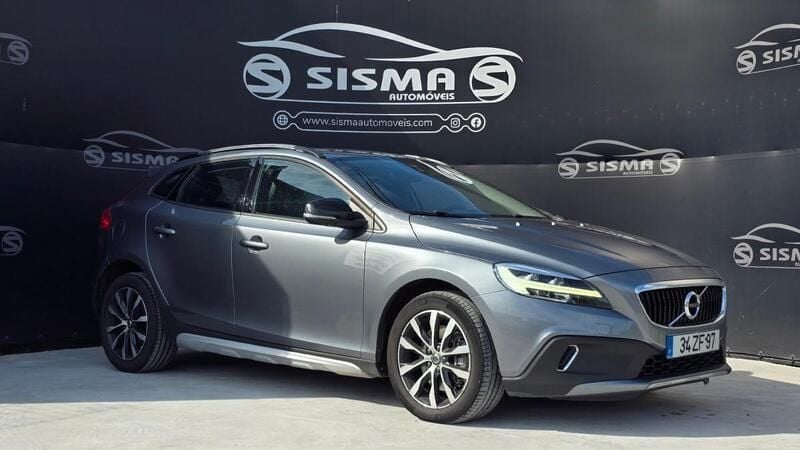 Cinzento Usado 2019 Volvo V40 CC Carrinha | € 14.950 (Bom preço) - Imagem 1/4