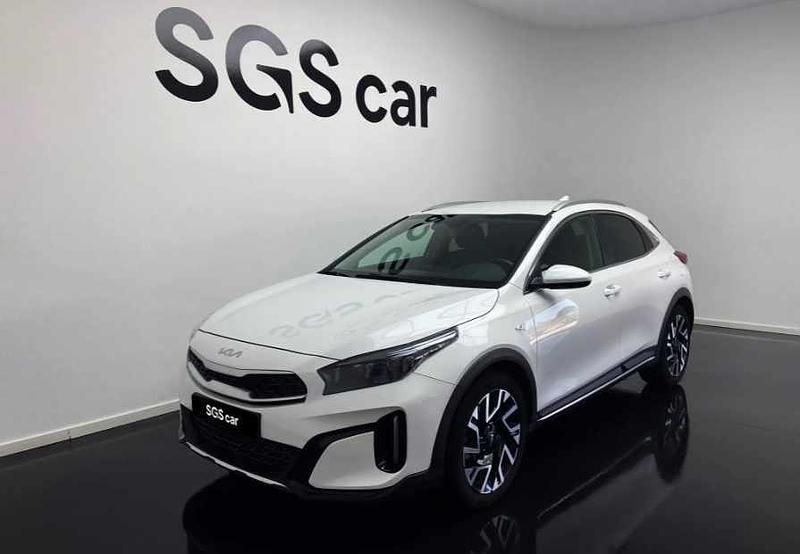 Branco Usado 2024 Kia XCeed Sport SUV | € 24.000 - Imagem 1/4