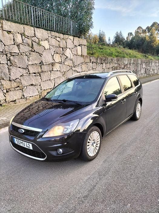 Usado 2009 Ford Focus Titanium Sedan | € 3.590 (Bom preço) - Imagem 1/4