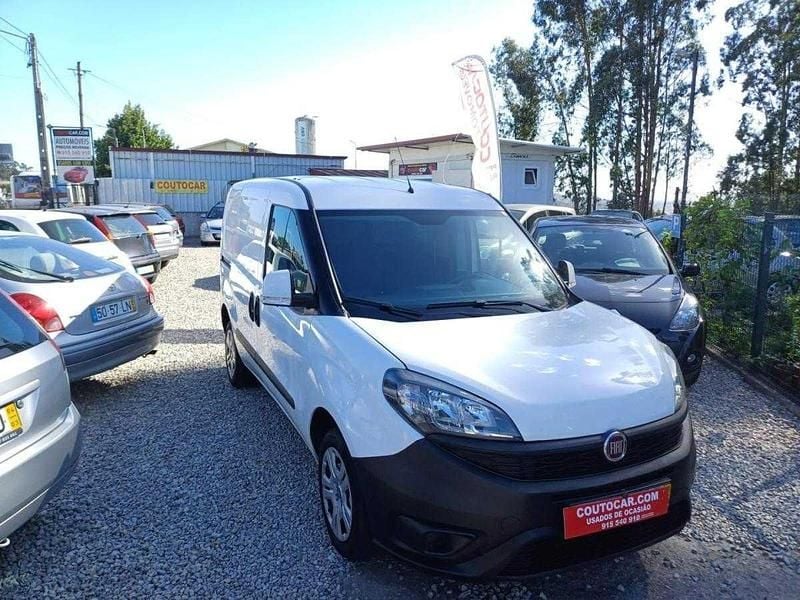 Branco Usado 2018 Fiat Doblò Monovolume | € 7.999 (Bom preço) - Imagem 1/4