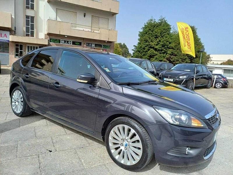 Usado Ford Focus 109 HP (80 kW) 2009 Cinzento