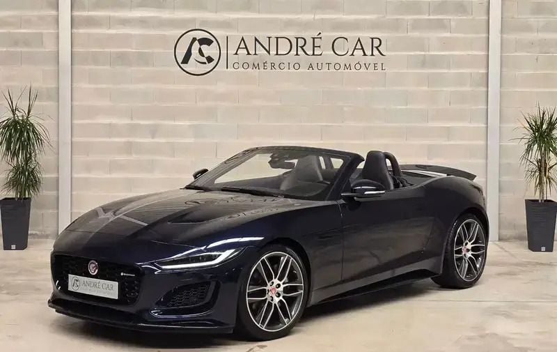 Azul Usado 2021 Jaguar F-Type R-Dynamic Cabrios | € 59.950 - Imagem 1/4