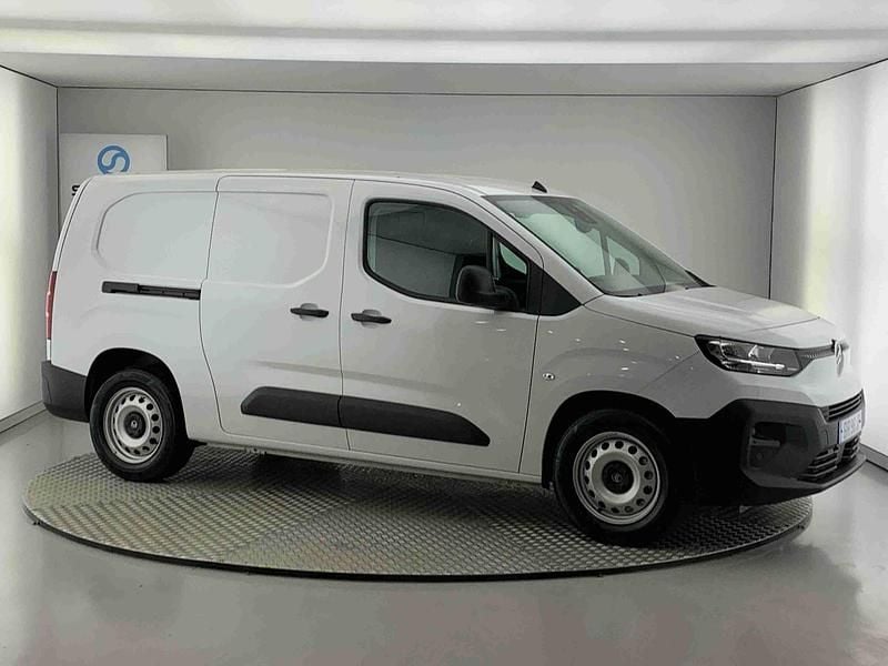Branco Usado 2025 Citroën e-Berlingo Monovolume | € 26.990 (Bom preço) - Imagem 1/4