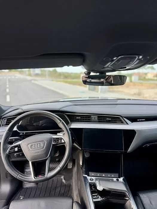 Usado Audi Q8 e-tron 231 kW (315 HP) 2024 SUV