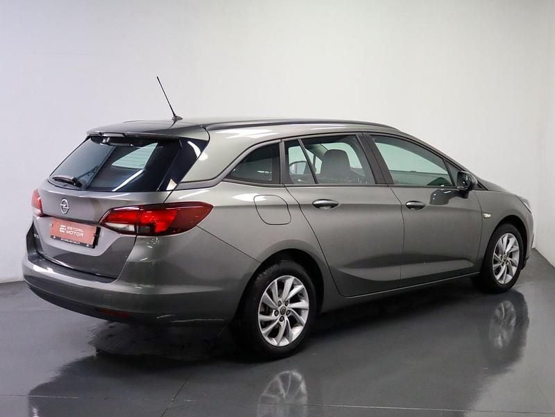 Usado Opel Astra Business Edition 110 HP (80 kW) 2019 Cinza Carrinha