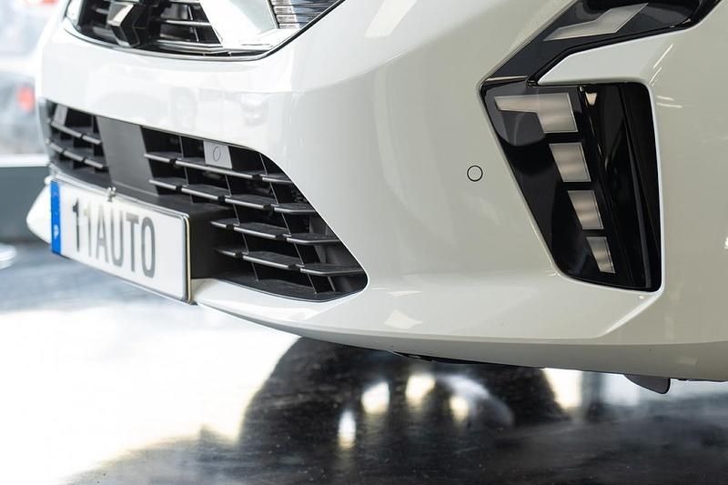 Usado Mitsubishi Colt 101 HP (74 kW) 2025 Branco Citadino