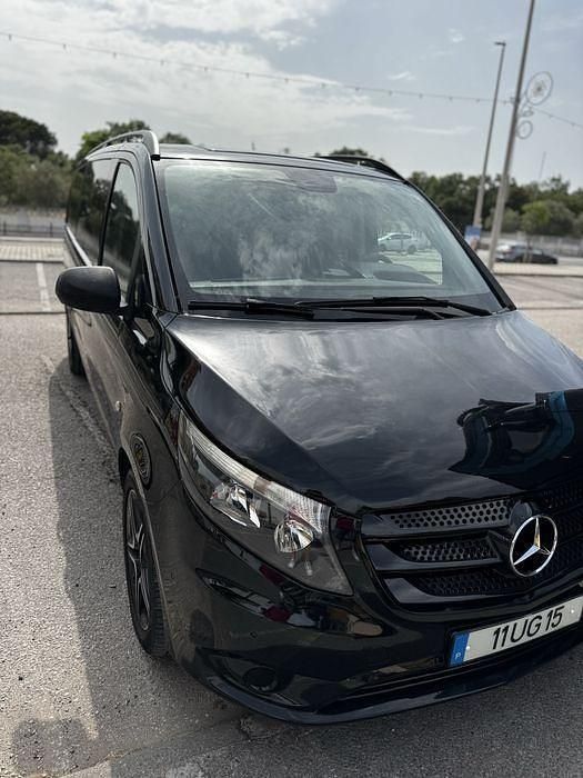 Usado 2017 Mercedes Vito Monovolume | € 34.000 - Imagem 1/3