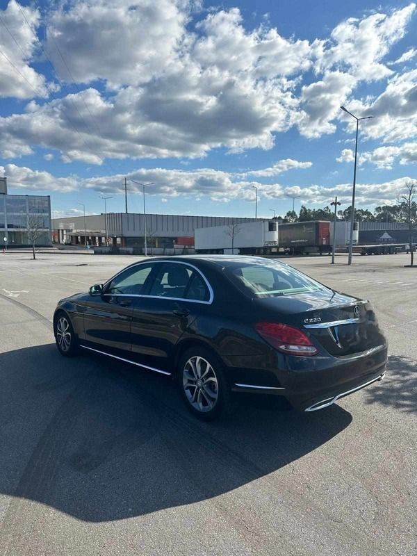 Preto Usado 2014 Mercedes C220 Sedan | € 18.000 (Bom preço) - Imagem 1/4