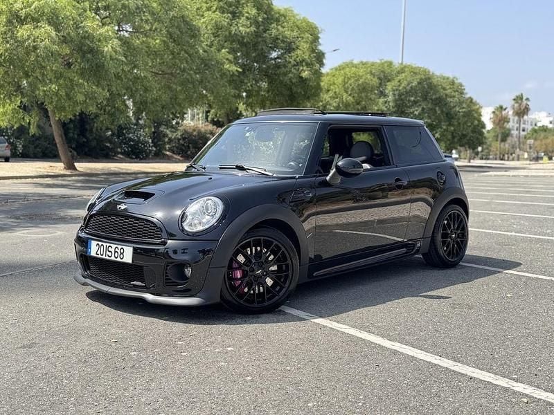 Usado 2009 Mini John Cooper Works Citadino | € 14.499 (Preço justo) - Imagem 1/4