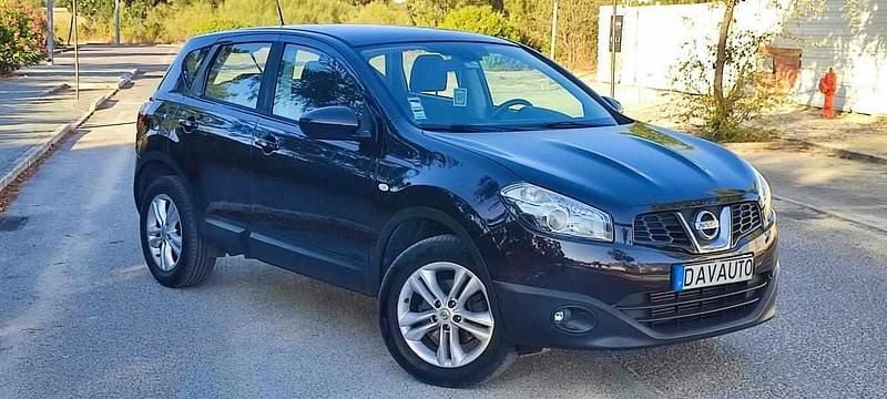 Cinzento Usado 2011 Nissan Qashqai SUV | € 6.990 (Bom preço) - Imagem 1/4