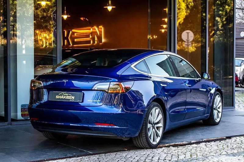 Usado Tesla Model 3 Long Range AWD 258 kW (351 HP) 2020 Azul Sedan