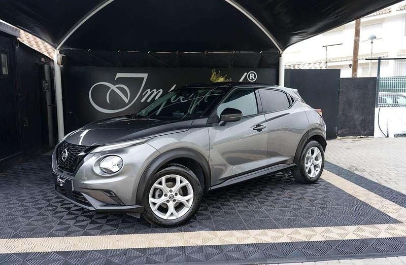 Cinza Usado 2022 Nissan Juke Tekna SUV | € 19.900 (Preço justo) - Imagem 1/4