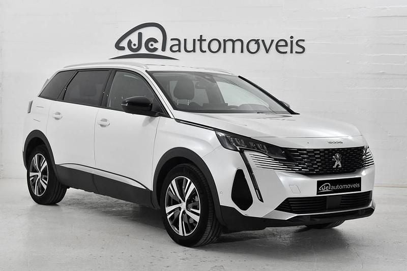 Preto Usado 2024 Peugeot 5008 Allure Monovolume | € 29.700 - Imagem 1/4