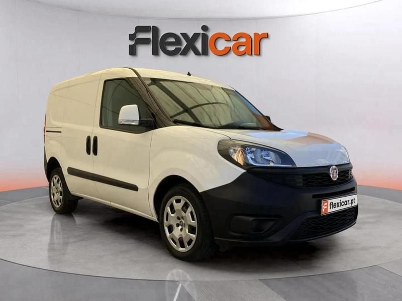 Branco Usado 2022 Fiat Doblò Easy Monovolume | € 12.990 (Bom preço) - Imagem 1/4