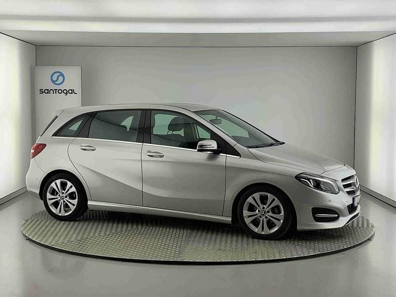 Outra Usado 2018 Mercedes 180 Sedan | € 21.490 (Super Preço) - Imagem 1/1