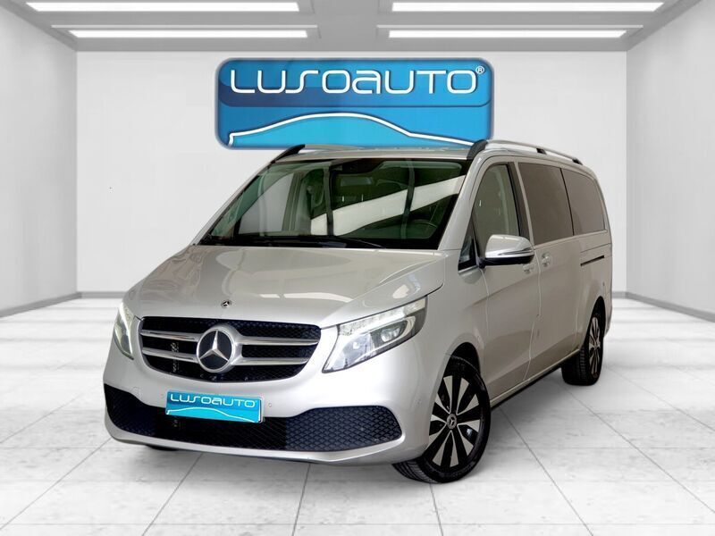Usado Mercedes V250 Avantgarde 190 HP (139 kW) 2022 Cinza Monovolume