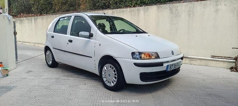 Usado 2001 Fiat Punto Citadino | € 1.900 (Caro) - Imagem 1/4