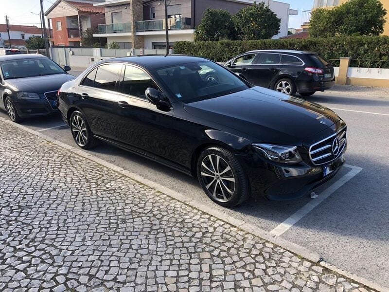 Usado 2019 Mercedes E300 Sedan | € 34.500 - Imagem 1/4