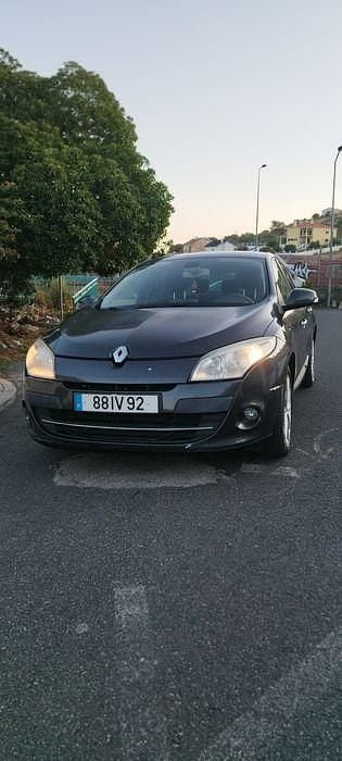Usado 2010 Renault Mégane III Sedan | € 4.250 (Preço justo) - Imagem 1/4