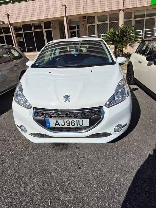 Usado 2013 Peugeot 208 Citadino | € 5.800 (Super Preço) - Imagem 1/4